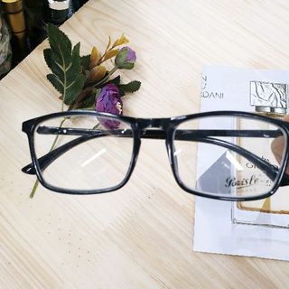 kính mắt vuông gọng dẻo 802