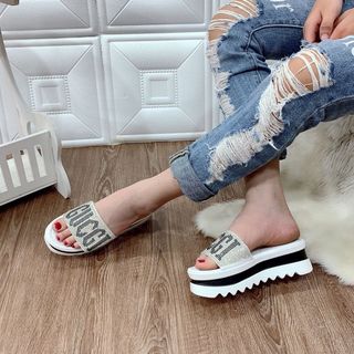 dép xuồng quai ngang