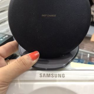 đế sạc không dây s8