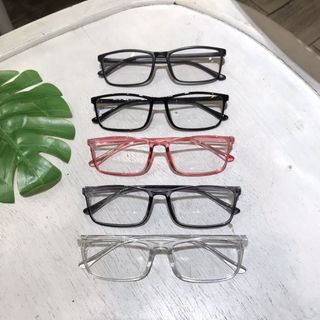 Mắt kính giả cận