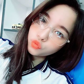 Mắt kính giả cận