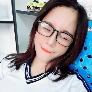 Mắt kính giả cận