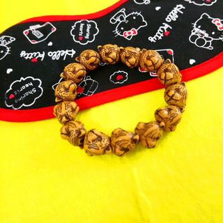 chuỗi đeo tay phong thủy mẫu y hình giá sỉ 15k 1 chuỗi z a l o 0 9 8 72 1 79 5 2