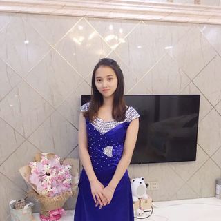 Đầm dạ hội đính đá
