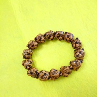 chuỗi đeo tay phong thủy mẫu y hình giá sỉ 15k 1 chuỗi z a l o 0 9 8 72 1 79 5 2