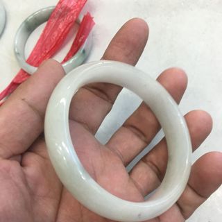 vòng cẩm thạch bảng hẹ thiên nhiên 100