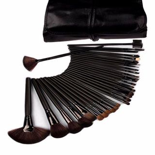 Bộ cọ 23 món đầy đủ cho mặt bạn luôn tươi xinh 107
