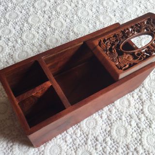 Hộp gỗ đựng khăn giấy bằng gỗ hương 100