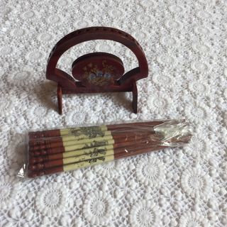 Đũa trang trí bàn thờ gia tiên gỗ hương 100