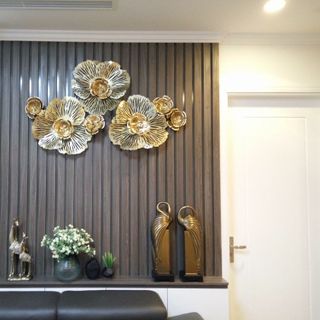 Tranh trang trí hoa mai hiện đại