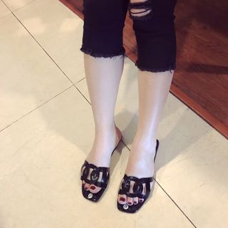 dép quai ngang d
