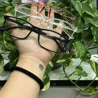 Mắt kính giả cận