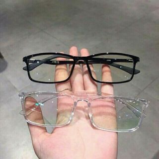 Mắt kính giả cận