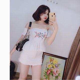 áo crop nhún bẹt thêu hoa