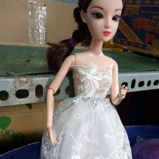 búp bê 12 khớp tặng phụ kiện 3 món và 1 đầm