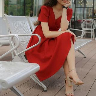 sỉ đầm dự tiệc công sở đỏ đô sang trọng