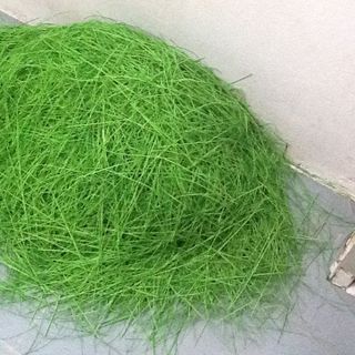xốp màu và giấy rơm