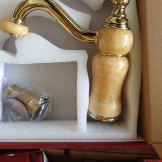 vòi lavabo cổ điển