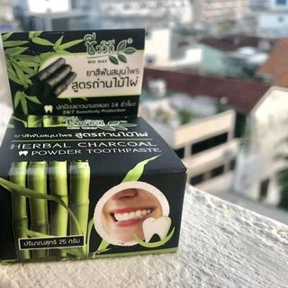 Kem làm trắng răng Thái Lan Herbal Charcoal Powder giá sỉ