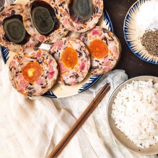 Thủ lụa trứng muối hoặc bắc thảo