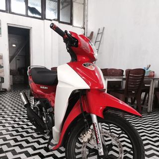 Suzuki/sport Xipo 120 màu đỏ đời 2000 Xe nguyên bản tuyệt đẹp