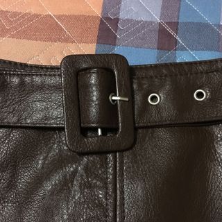Chân váy da size L có quần bên trong