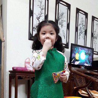 Áo dài cách tân gấm cho bé từ 20-35kg