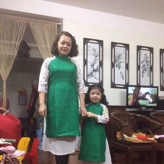 Áo dài cách tân gấm cho bé từ 20-35kg