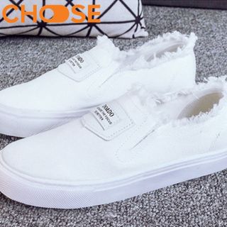 Giày Lười Nữ Độn Đế Slip-on Đẹp Màu Trắng Cách Điệu Phong Cách Thu Đông 2402