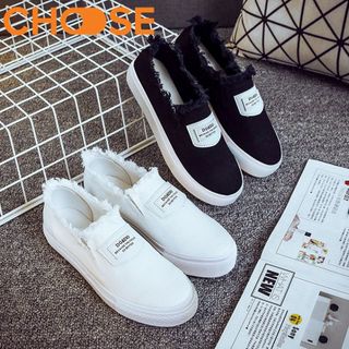 Giày Lười Nữ Độn Đế Slip-on Đẹp Màu Trắng Cách Điệu Phong Cách Thu Đông 2402