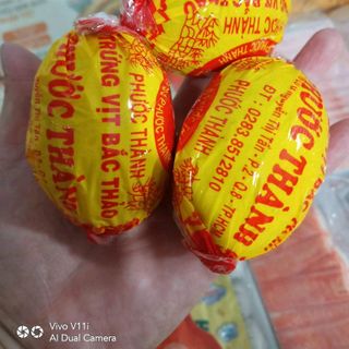 TRỨNG BÁT THẢO GIẤY ĐỎ