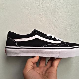 giầy được học sinh đi nhiều nhất