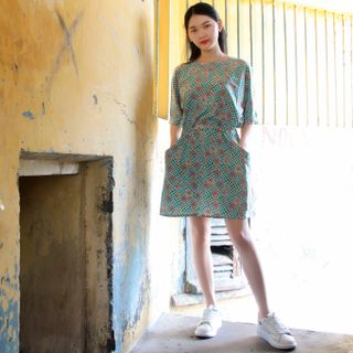Đầm caro hoa xanh