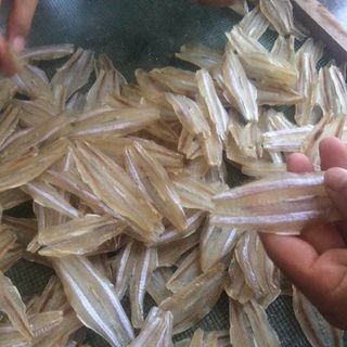 Cá cơm Tỏng khô nhà làm