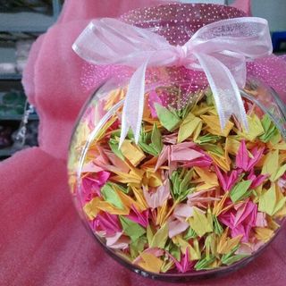 lọ thủy tinh 1000 con hạc giấy giá 540k nguyên hũ bao gồm hạc đã trang trí z a l o 0 9 8 72 1 79 5 2