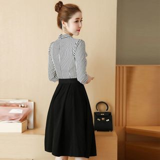 Đầm Xòe Công Sở Sọc Đen Thắt Nơ