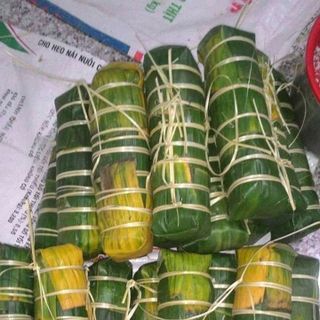 Bánh tét đậu nhân thịt