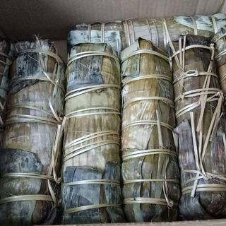 Bánh tét đậu nhân thịt