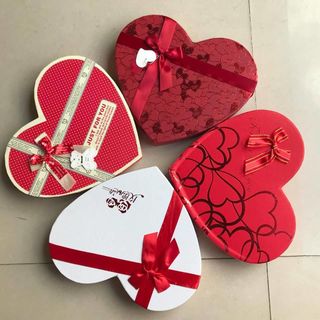 Buôn hộp đựng quà giá rẻ