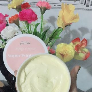KEM BODY SIÊU TRẮNG DA