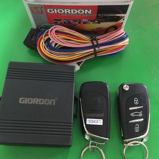 Bộ điều khiển khoá cửa ô tô Giordon
