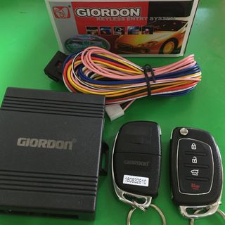 Bộ điều khiển khoá cửa ô tô Giordon