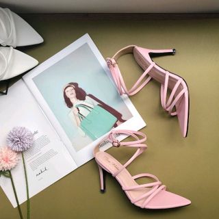 Giày sandal dây mảnh trẻ trung