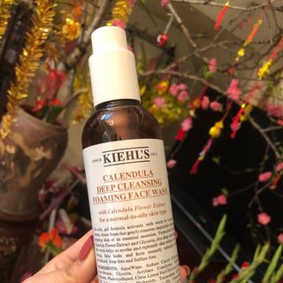 Sữa rửa mặt Kiehls Hoa cúc 230ml