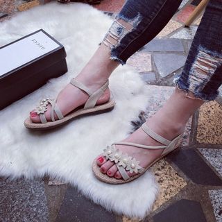 Giày sandal hoa châu