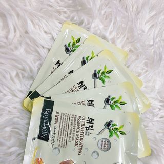 Mặt nạ dưỡng ẩm