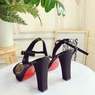 Giày sandal cao gót trụ
