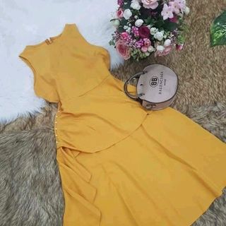 đầm xòe đính hạt châu