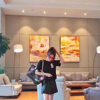 Áo thun phông Buberrry mẫu mới nhất Hot trend 2019