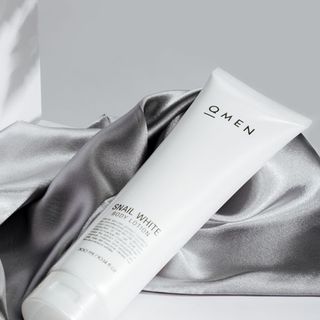 Kem dưỡng trắng da cho nam QMEN Thái Lan - Snail White Body Lotion